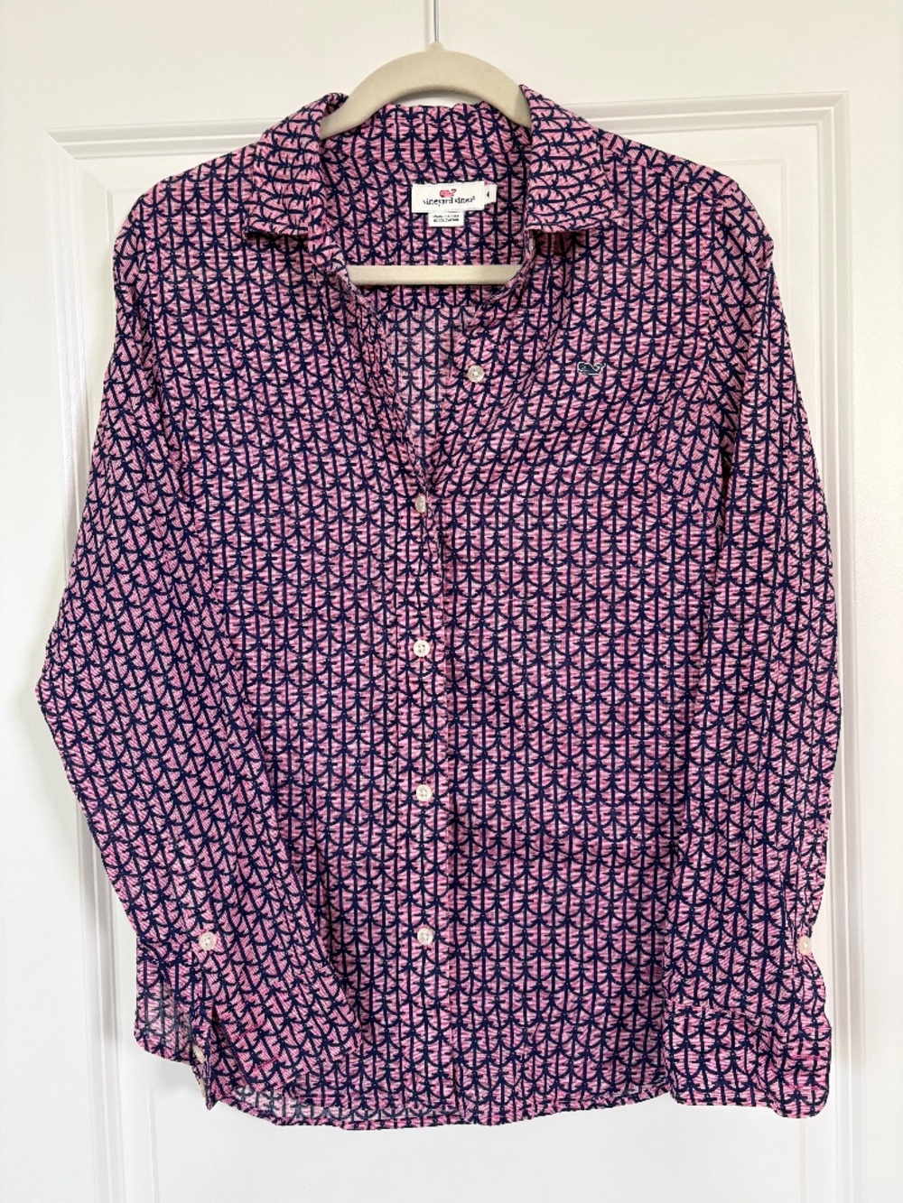 Women's Vineyard Vines Pink and Navy Anchor Motif Shirt Size 4